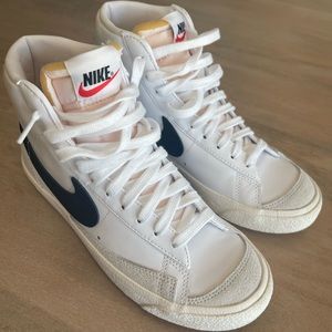 Like Brand New Nike Hi Tops